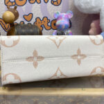 Louis Vuitton OnTheGo PM M24533 Cream